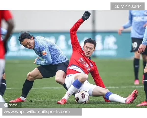 运动最新数据重庆足球队的拼搏之路杯赛特别报道展现奋斗精神与团队力量